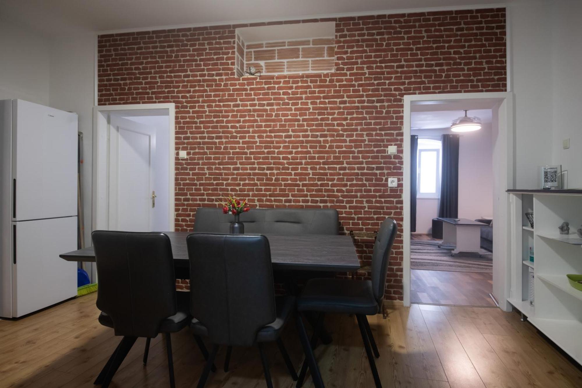 Apartment Maria Q. Cantoni *