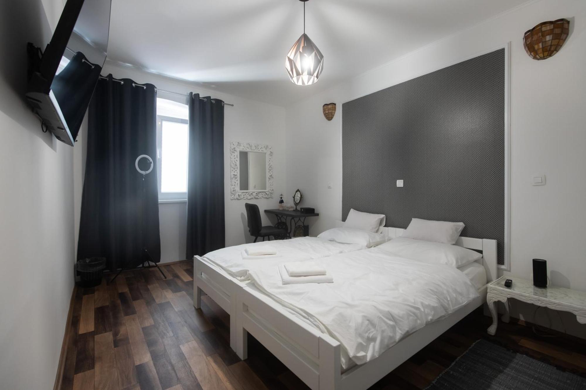 Apartment Maria Q. Cantoni *