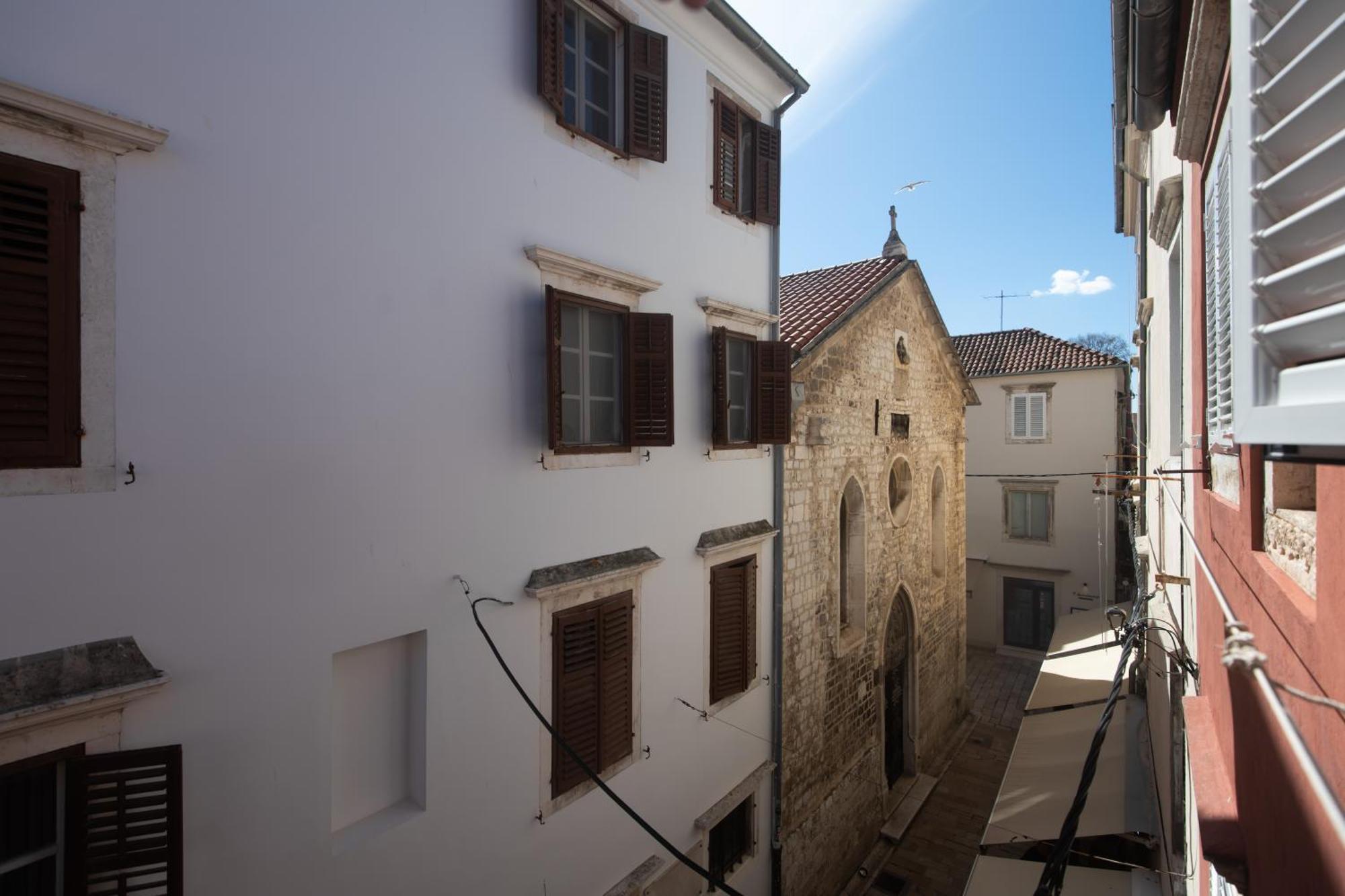Apartment Maria Q. Cantoni *
